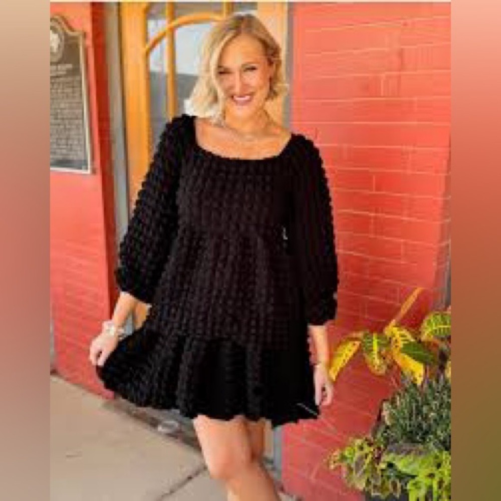Simply Southern Black Popcorn Textured Tiered Mini Dress Long Sleeve Large